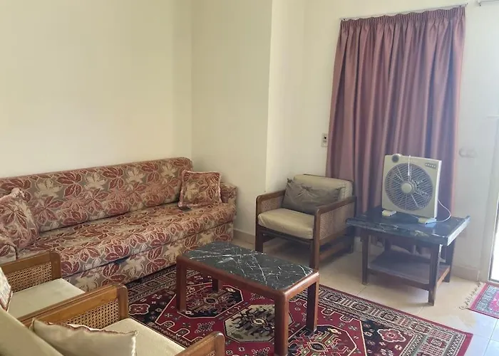 Lovely Flat With Balcony And Shared Pool Hurghada