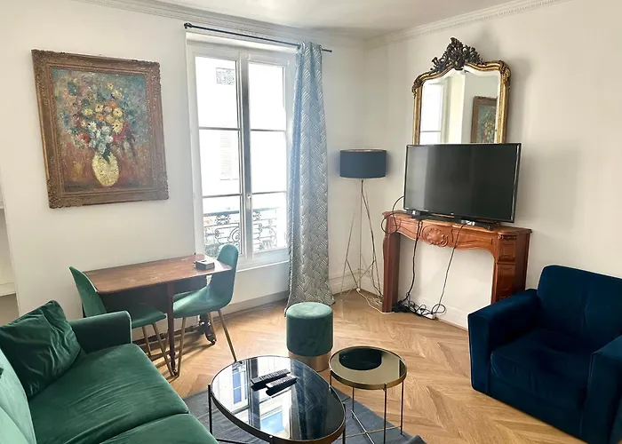 Home Sweet Home Champs De Mars Paris