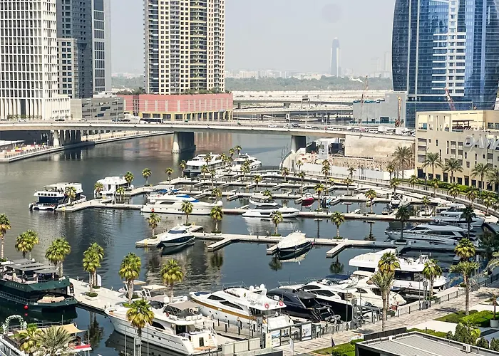 Chic 1-Bedroom With Epic Burj Khalifa Views Dubai