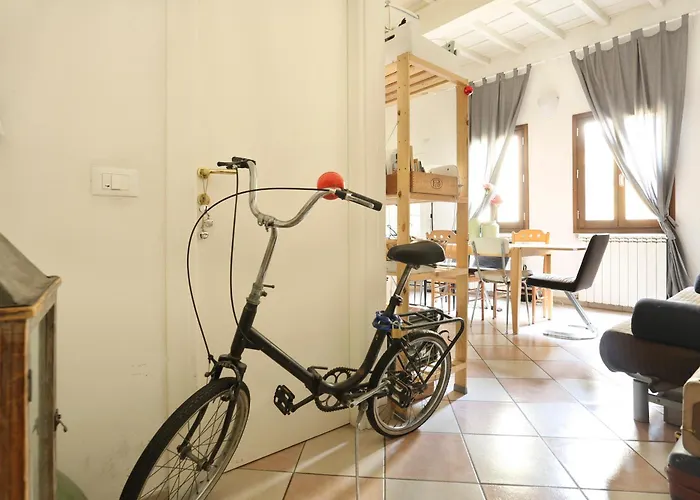 Firenze Central Room For Rent