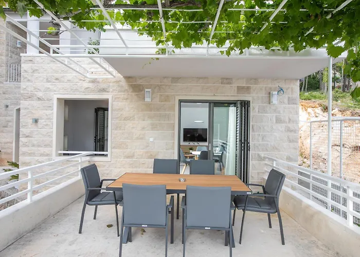 Apartments Villa Mt Brela