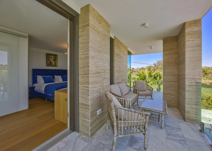 Luxury Villa Con Brio Pomer