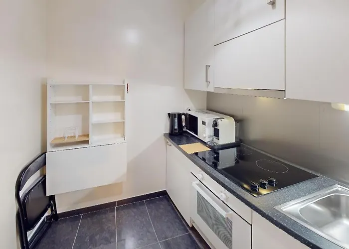 Charming 5Th-Floor Studio In Vibrant Eaux-Vives - Ja9-5 Genf