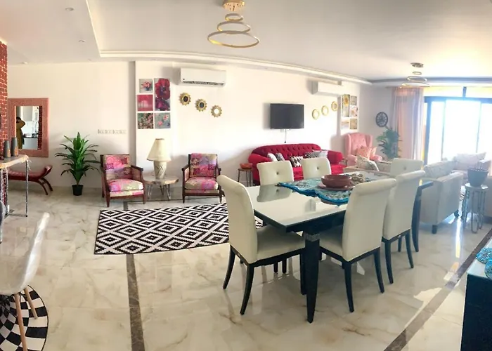 Azad Compound - Opposite To The Auc And Midtown Mall - New Kairo