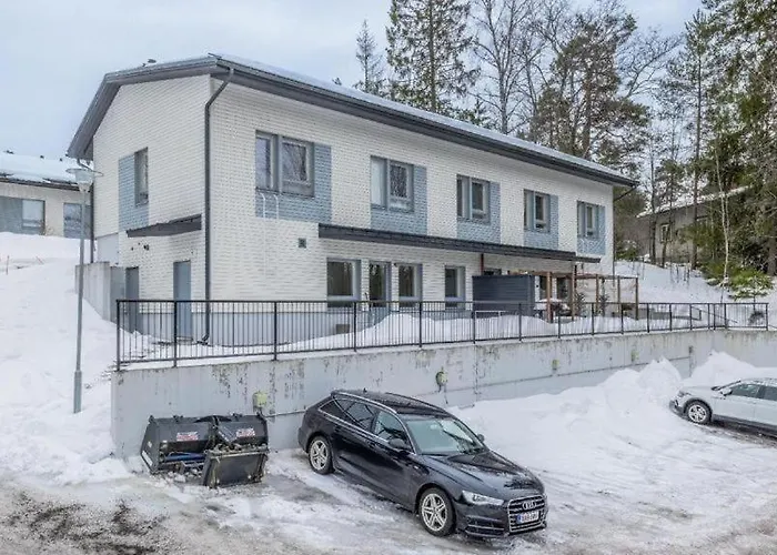 Cozy And Modern Apartment & Private Parking Espoo