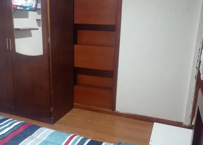 Habitacion En Departamento Cuenca
