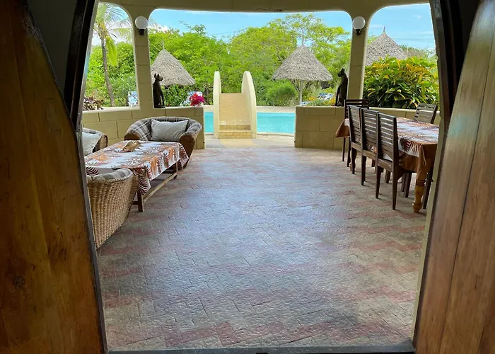 Hostel Backpackers Castle Watamu