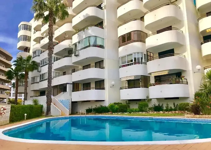 Modern Apartment In Vilamoura With Shared Pool