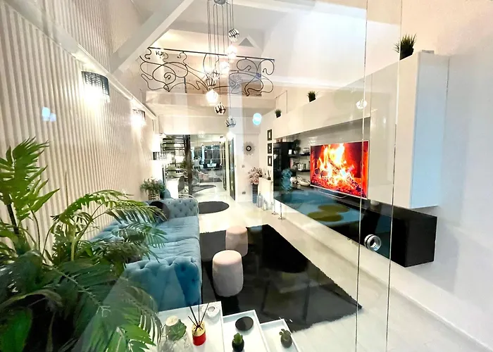 Ema Luxury Apartment Ultracentral Iasi