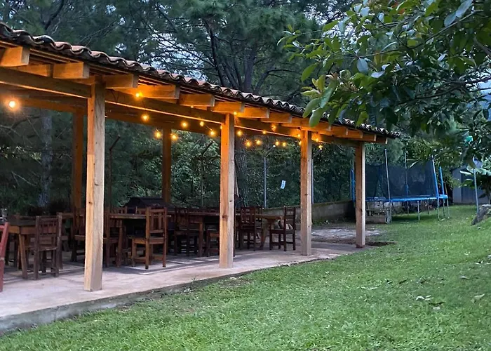 Laguna Lodge El Zarzal Valle de Ángeles