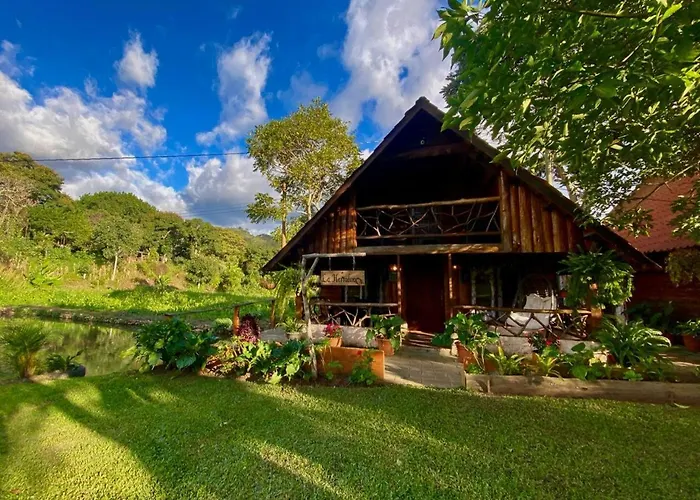 Laguna Lodge El Zarzal Valle de Ángeles