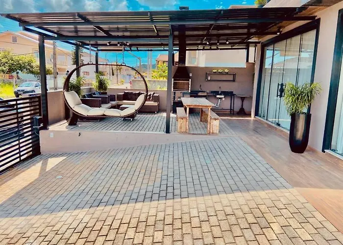 Ponta Mar Avenida- Casa Com Spa - 300Mts Do Mar Palhoça