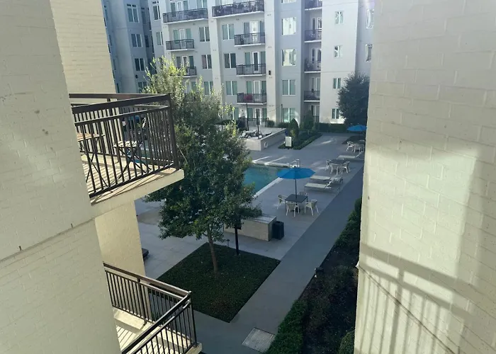 Resort-Style Apartments Near The Galleria Houston