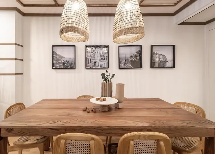 Scafati - 2 Bedrooms And Shared Pool In Centro Madrid