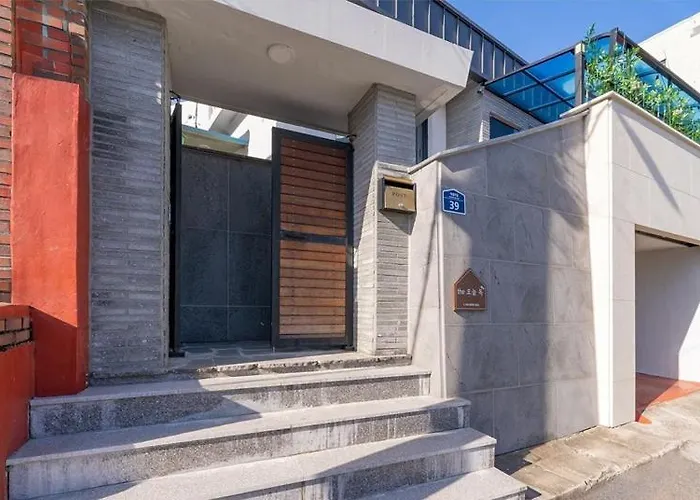 Yeosu The Today Dog Private Pension