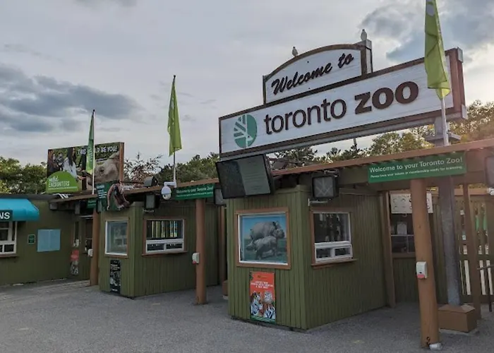 Villa Quaint And Cozy Haven Toronto