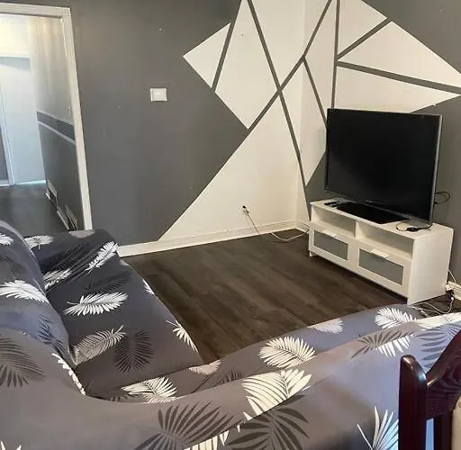 Villa Quaint And Cozy Haven Toronto
