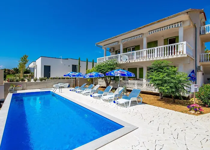 Amazing Apartment In Barbat Na Rabu