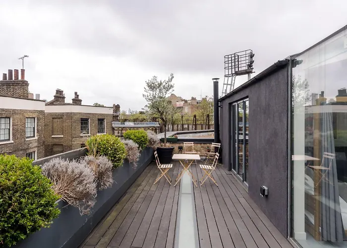 Ferienwohnung The Cheeky Hideaway-Borough- By Frankie Says London