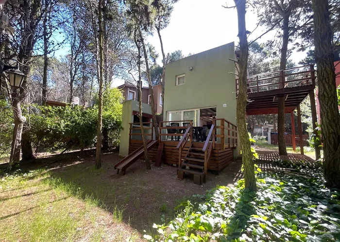 Les Passants - Comoda Casa De Dos Plantas En Mar Azul Balneario Mar Azul