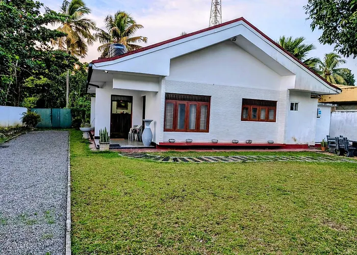 Hostel Costels Weligama