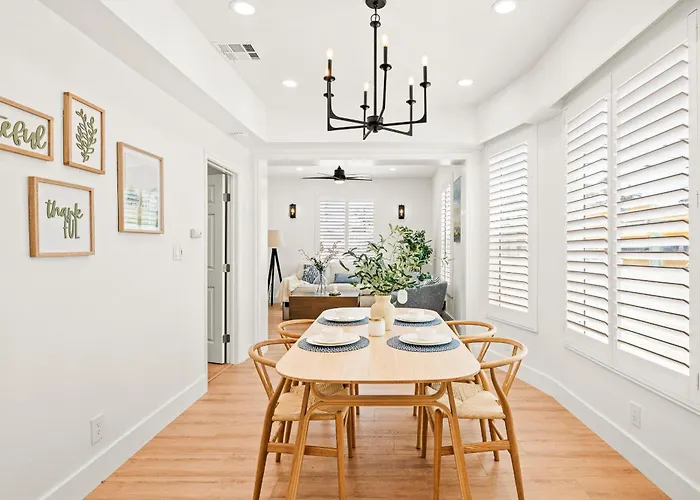 Villa Cozy Retreat Near Downtown - Perfect For Families Long Beach