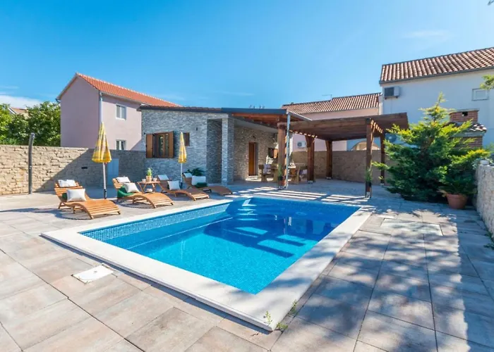 Holiday Home Ema With Pool Weißenburg