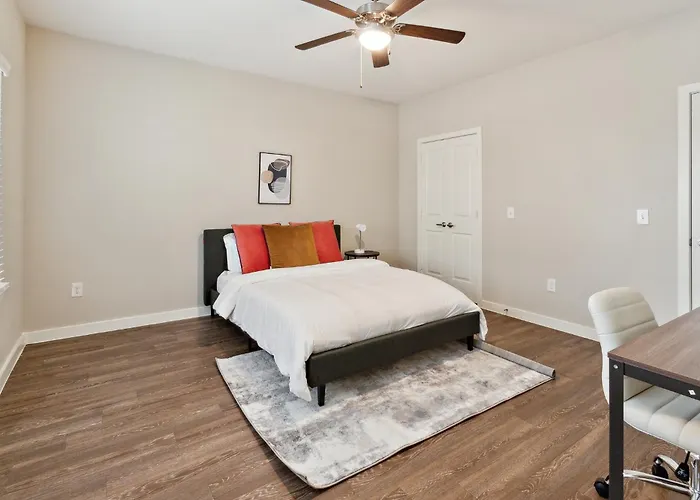 C Creek 7206 I New Construction 1Bd Apt I Gated Houston