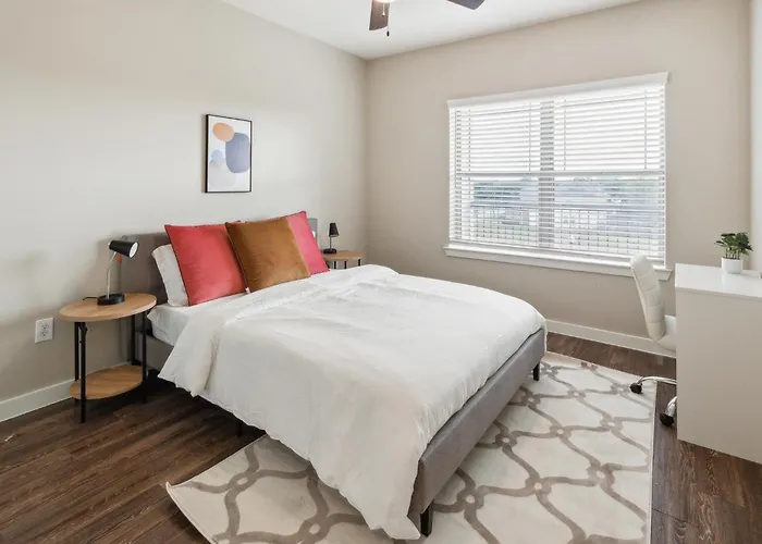 C Creek 8302 I New Construction 2Bd Apt I Gated Houston