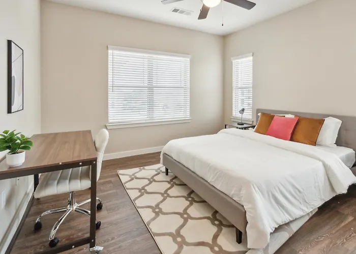C Creek 5302 I New Construction 2Bd Apt I Gated Houston