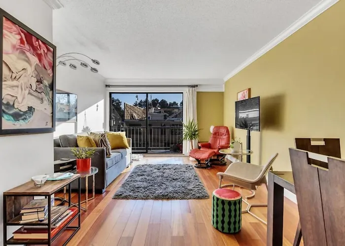 Adorable 1-Bedroom Apartment On Kitsilano Beach Vancouver