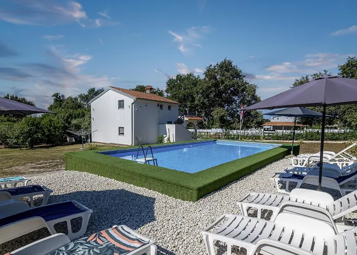 Apartment In Medulin With Terrace, Air Conditioning, W-Lan, Washing Machine 5158-1