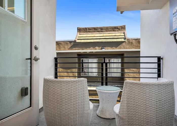 New 1 Bedroom Loft With View Of Hollywood Sign Los Angeles