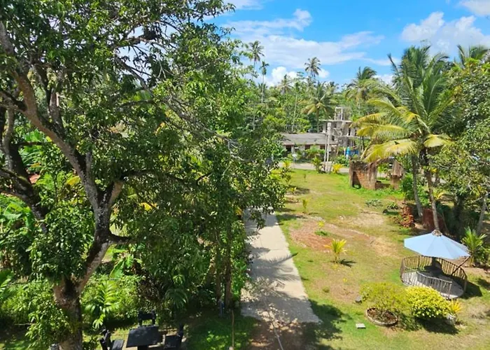 Hotel Pearl Gardens Midigama East