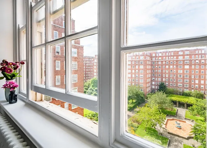 Dolphin House Serviced Apartments London