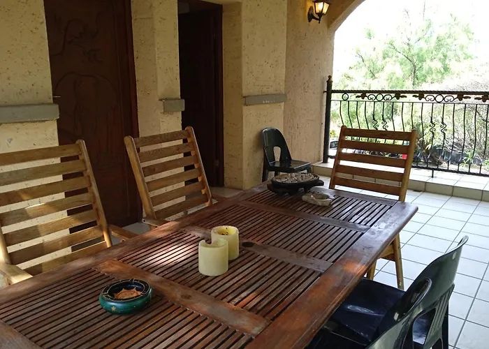 Aloha Lodge 2 Bedroom Apartment Near Menlyn Sleeps 4 Pretoria-Noord