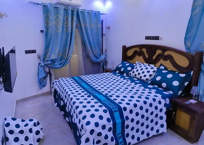 Britis Guest House In Lomé