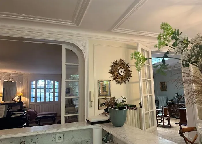 Maison Avec Jardin, Paris Centre, 5 Chambres