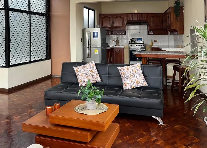 Suite Con Excelente Ubicacion Cuenca