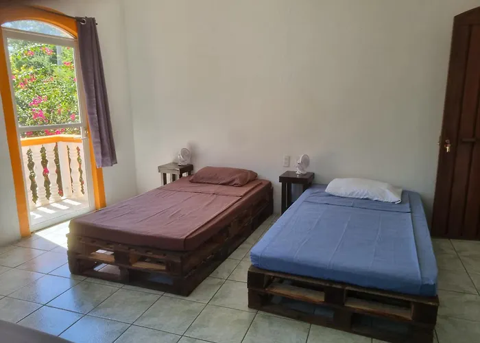 Cukui Hostel & Coffeeshop Puerto Ángel