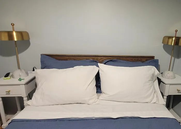 Stay In Historic Brooklyn Townhouse New York