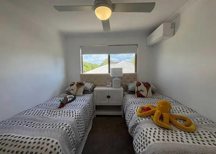 Ferienwohnung 'Coasterly' Osterley Ave Unit 1 Caloundra