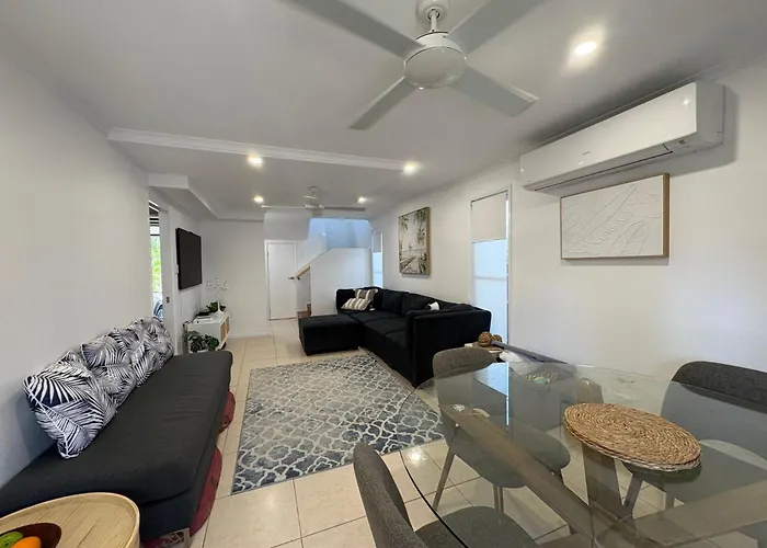 Ferienwohnung 'Coasterly' Osterley Ave Unit 1 Caloundra