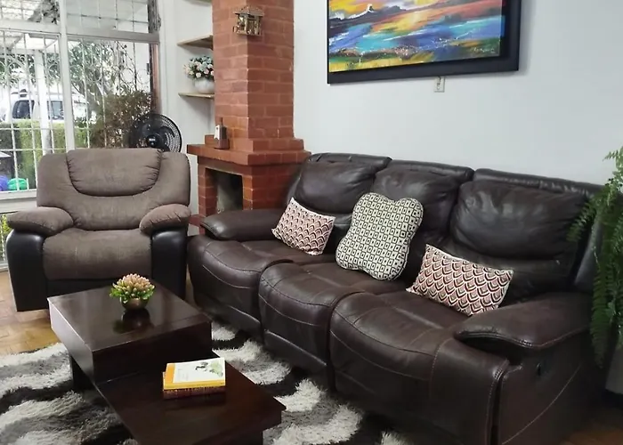 Casa 3 Habitaciones, 3 Camas, Jardin Quito