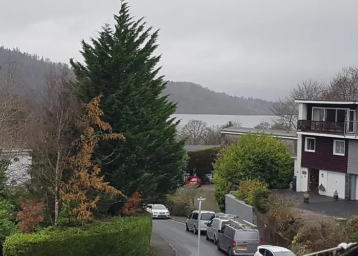 Bowness On Windermere, Excellent Apartment For 4 With Parking