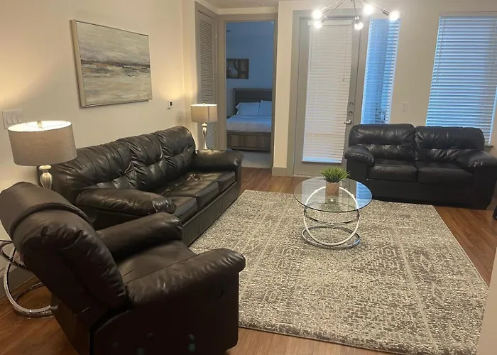 Resort-Style Apartments Near The Galleria Houston