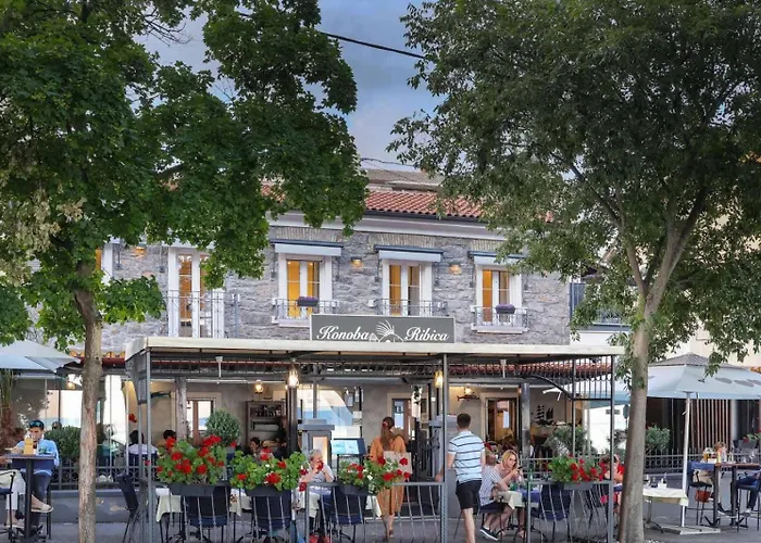 Private Fenced Garden With Bbq Area Minutes From The Beach - Urban Secret Kantrida Rijeka