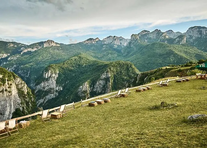 Eco Lodge Eagle'S Nest Savnik