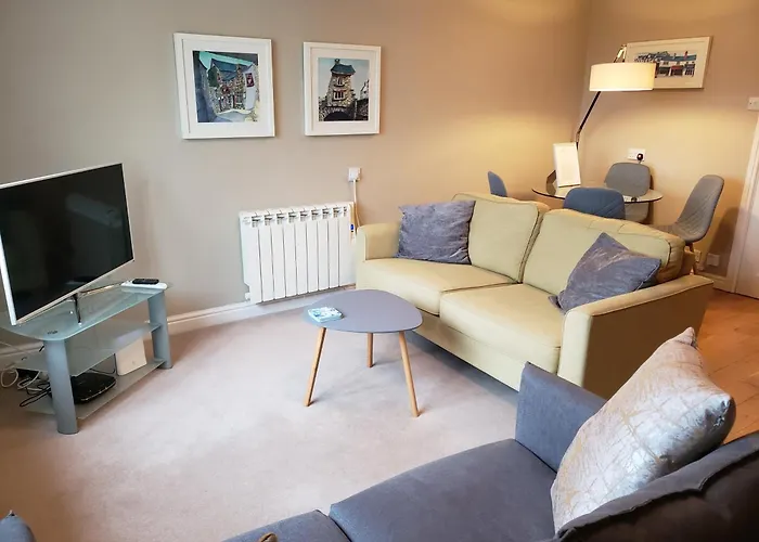Bowness On Windermere, Excellent Apartment For 4 With Parking