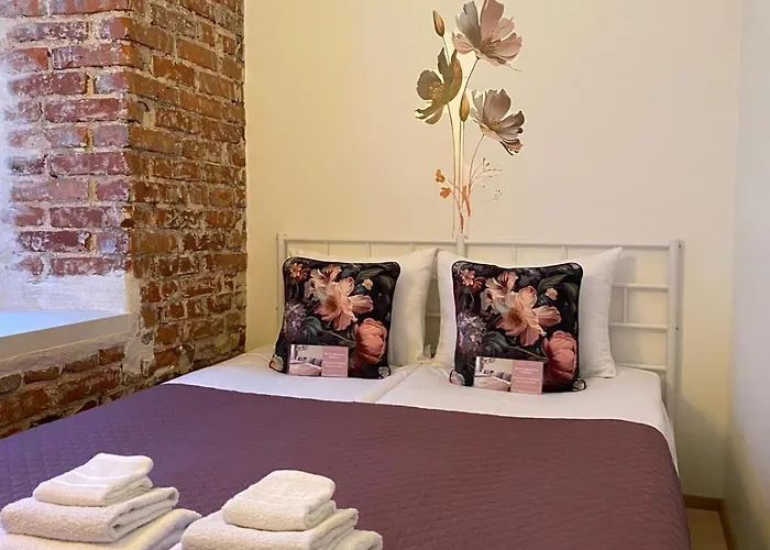 Ferienwohnung Cozy 1-Bedr In The Centre Near Old Town With Private Parking Reval